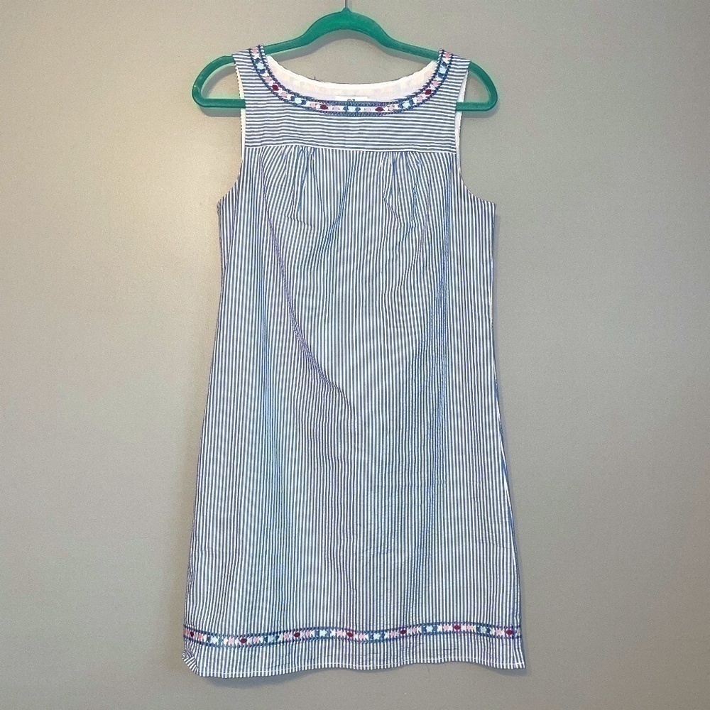 EUC Vineyard Vines Seersucker Embroidered Sleeveless Shift Dress Size XS